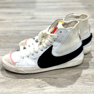 Nike blazer mid 77 jumbo